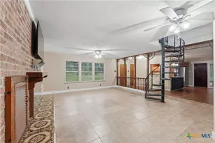 8606 State Hwy 123, Stockdale, TX 78160 - Photo 29