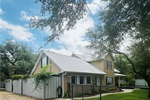 693 Garcitas Creek Rd, Inez, TX 77968 - Photo 3