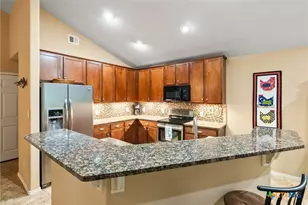 105 Pecan Harbor St, Rockport, TX 78382 - Photo 7