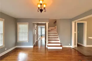 1403 N Bridge St, Victoria, TX 77901 - Photo 5