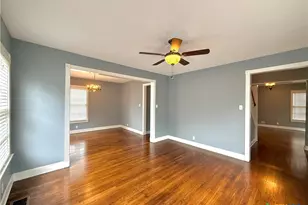 1403 N Bridge St, Victoria, TX 77901 - Photo 9