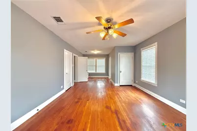 1403 N Bridge Street, Victoria, TX 77901 - Photo 19