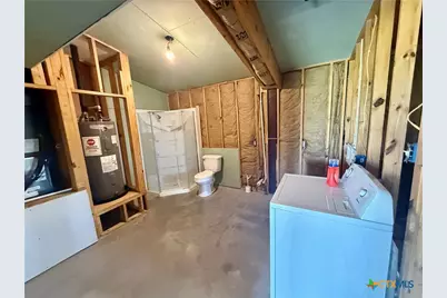 422 N Quailrun Avenue, Port Lavaca, TX 77979 - Photo 9
