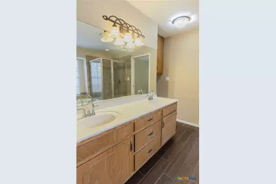 225 Spur Drive, Victoria, TX 77904 - Photo 17