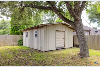 225 Spur Drive, Victoria, TX 77904 - Photo 31
