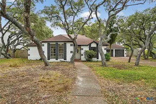 107 Cherry Hills Dr, Rockport, TX 78382 - Photo 3
