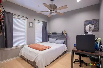 218 West Haven, Victoria, TX 77904 - Photo 9