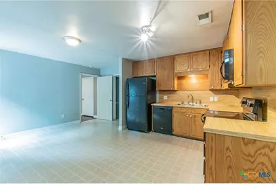 211 W 14th Avenue, Belton, TX 76513 - Photo 5