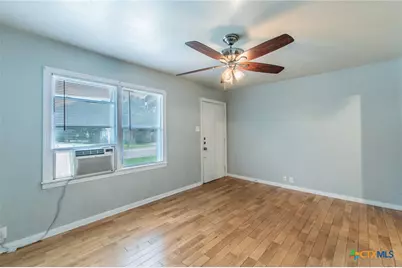211 W 14th Avenue, Belton, TX 76513 - Photo 3