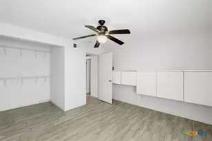 2124 Burton Dr, Austin, TX 78741 - Photo 13