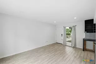 2124 Burton Dr, Austin, TX 78741 - Photo 7
