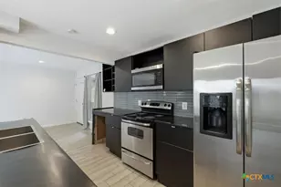 2124 Burton Dr, Austin, TX 78741 - Photo 3