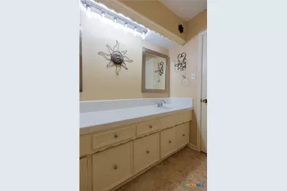 301 Berkshire Lane, Victoria, TX 77904 - Photo 29