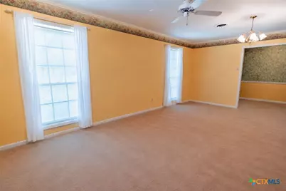 301 Berkshire Lane, Victoria, TX 77904 - Photo 13