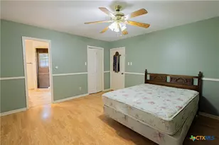 301 Berkshire Ln, Victoria, TX 77904 - Photo 17