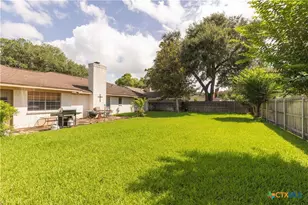 301 Berkshire Ln, Victoria, TX 77904 - Photo 37