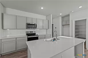 4302 Hobbiton Wy, New Braunfels, TX 78130 - Photo 7
