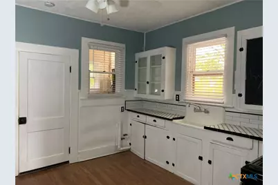 420 W San Antonio Street #A, San Marcos, TX 78666 - Photo 9