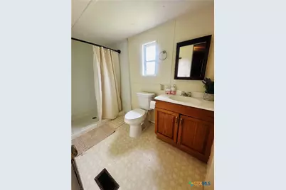 217 E Schulz, Marion, TX 78124 - Photo 13