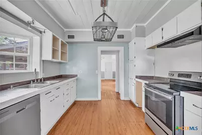 1216 N Penelope Street, Belton, TX 76513 - Photo 9