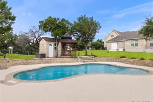 1041 Spanish Trail, New Braunfels, TX 78132 - Photo 37