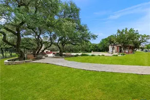 1041 Spanish Trail, New Braunfels, TX 78132 - Photo 3