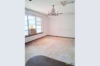 1702 Woodlawn Street, Victoria, TX 77901 - Photo 5