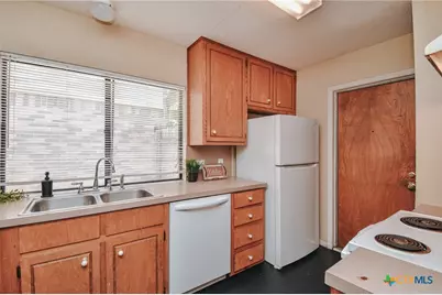 408 Waterford Drive, Victoria, TX 77901 - Photo 7