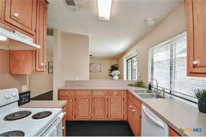 408 Waterford Drive, Victoria, TX 77901 - Photo 9