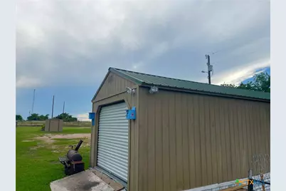 1605 County Road 210, Bertram, TX 78605 - Photo 23