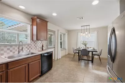 578 Briggs Dr, New Braunfels, TX 78130 - Photo 11