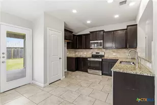 2285 Falcon Way, New Braunfels, TX 78130 - Photo 7