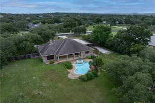8472 Rolling Acres Trail, Fair Oaks Ranch, TX 78015 - Photo 35