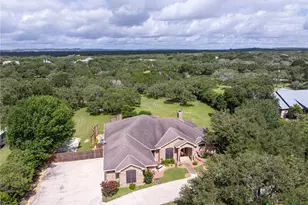 8472 Rolling Acres Trail, Fair Oaks Ranch, TX 78015 - Photo 33