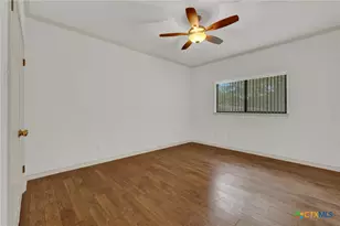 8472 Rolling Acres Trail, Fair Oaks Ranch, TX 78015 - Photo 23