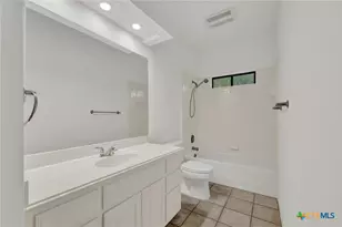 8472 Rolling Acres Trail, Fair Oaks Ranch, TX 78015 - Photo 21