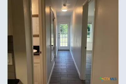 909 E 3rd Street #B, Lampasas, TX 76550 - Photo 7
