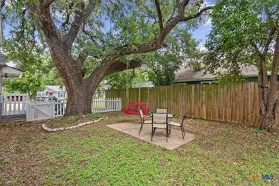425 E 13th Avenue, Belton, TX 76513 - Photo 33