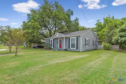 425 E 13th Avenue, Belton, TX 76513 - Photo 3
