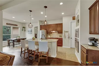 1937 Hunters Cove, New Braunfels, TX 78132 - Photo 3