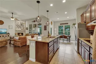 1937 Hunters Cove, New Braunfels, TX 78132 - Photo 5