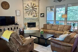 1937 Hunters Cove, New Braunfels, TX 78132 - Photo 5