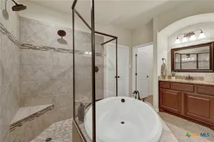 1937 Hunters Cove, New Braunfels, TX 78132 - Photo 11