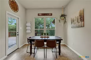 1937 Hunters Cove, New Braunfels, TX 78132 - Photo 7