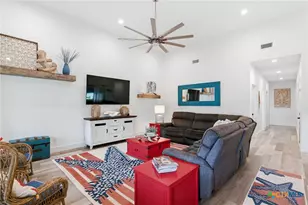 27 Marlin Azul Ln, Port O'Connor, TX 77982 - Photo 7