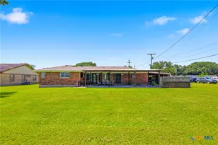 309 Viking St, Victoria, TX 77905 - Photo 29