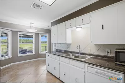 309 Viking Street, Victoria, TX 77905 - Photo 7