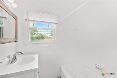 1611 S 33rd Street, Temple, TX 76504 - Photo 17