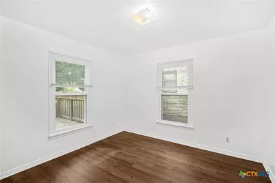 1611 S 33rd Street, Temple, TX 76504 - Photo 15