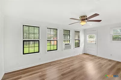 1611 S 33rd Street, Temple, TX 76504 - Photo 15